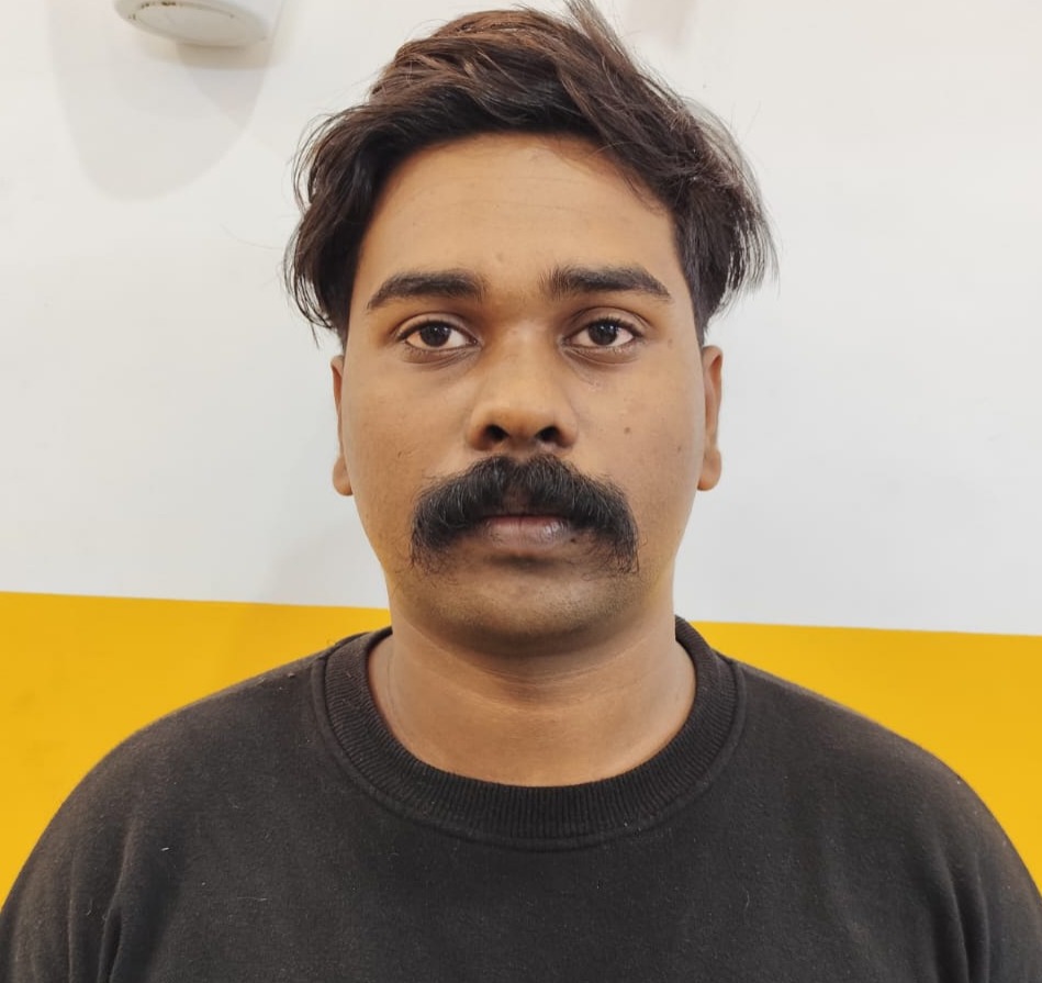 യുവാവിനെ തടങ്കലിലാക്കി കത്തി വെച്ച് ഭീഷണിപ്പെടുത്തി കവർച്ച: പ്രതി പിടിയിൽ